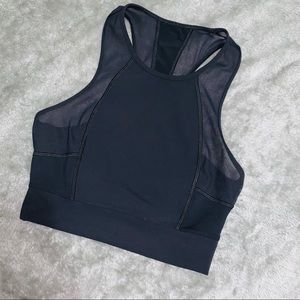 Lululemon black crop top 🖤